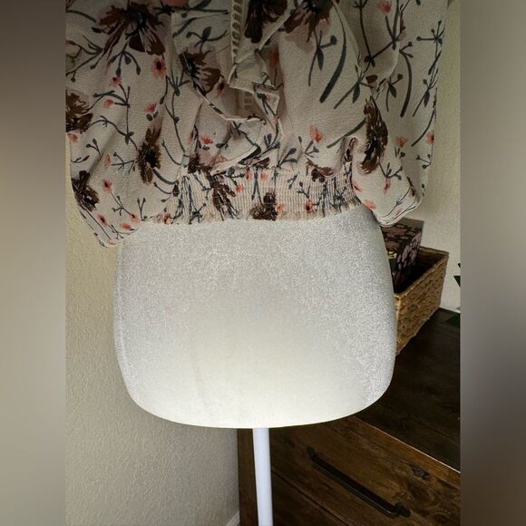 Floral top sizeL - Picture 11 of 13